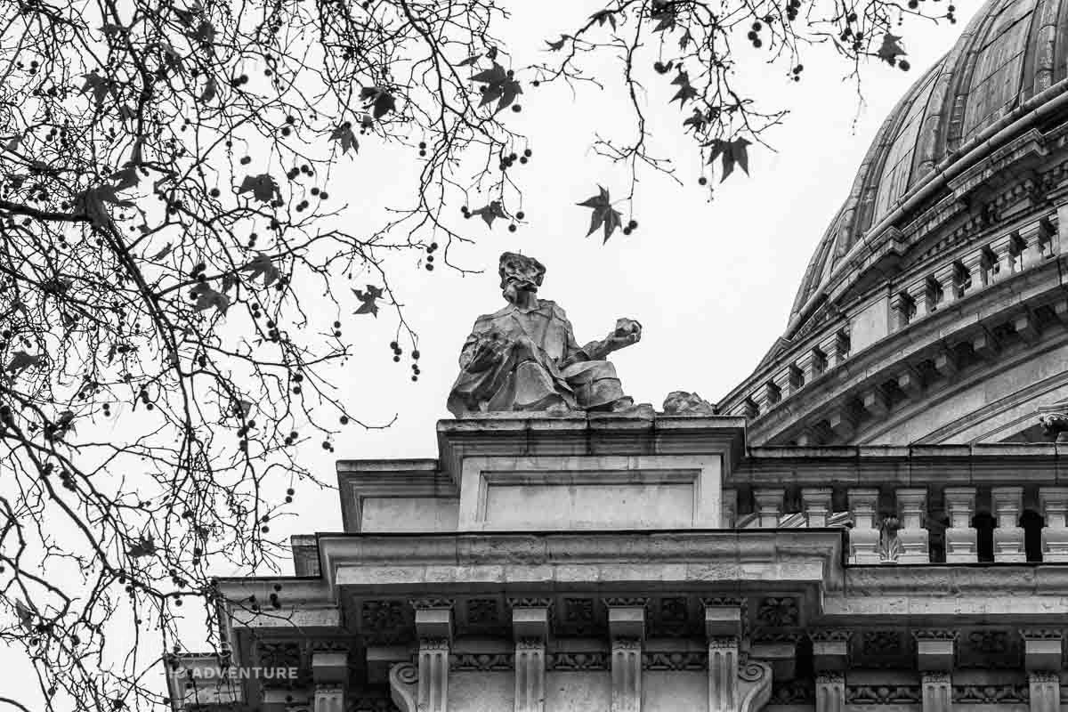 Statue on Saint Paul's Cathedral